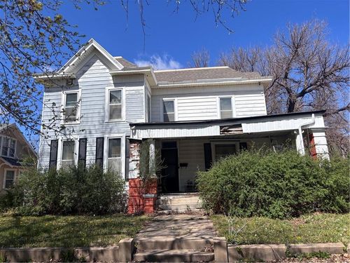 223 Ne 6th St, Abilene, KS, 67410-2251 | Card Image