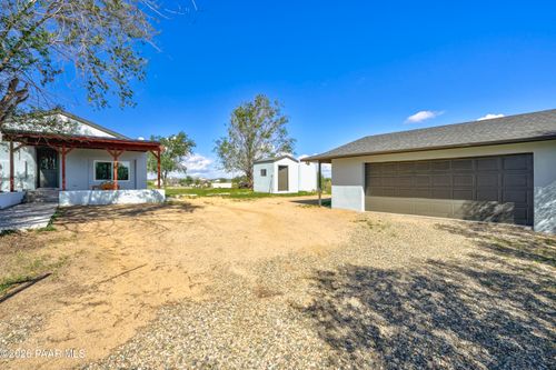 826 W Road 2 S, Chino Valley, AZ, 86323-6326 | Card Image