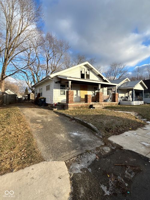 2122 Noble St, Anderson, IN, 46016-4442 | Card Image