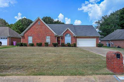 7098 Amber Dr, Olive Branch, MS, 38654-1354 | Card Image