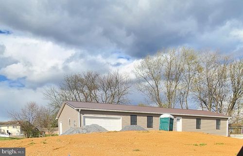 235 Hickory Ct, CHAMBERSBURG, PA, 17202 | Card Image