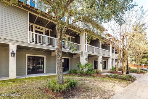 214-922 Porter Ave, Ocean Springs, MS, 39564-4674 | Card Image