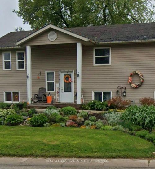 160 Elora St W, Moorefield, ON, N0G2K0 | Card Image