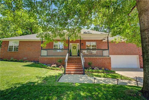 2819 N Prince William Drive, Fayetteville, AR, 72703 | Card Image