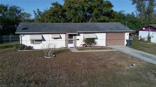 147 Evergreen Dr, LAKE WALES, FL, 33898-5105 | Card Image