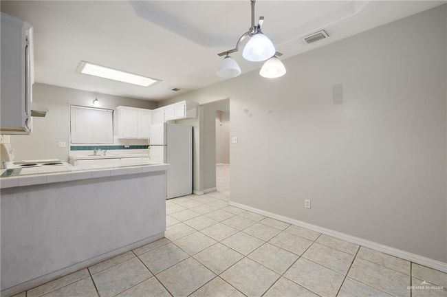 Serving Bar into Dining Area | Image 6