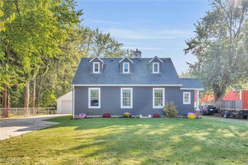 459 Abbe Rd, Sheffield Lake, OH, 44054-1801 | Card Image