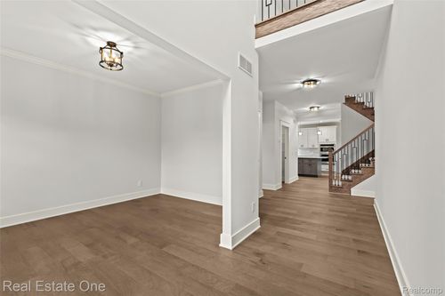 1180 Horseshoe Dr, South Lyon, MI, 48178-5310 | Card Image