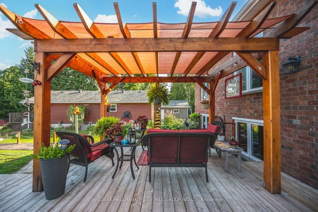 99 King Rd, House other with 3 bedrooms, 3 bathrooms and 10 parking in Tay ON | Image 32