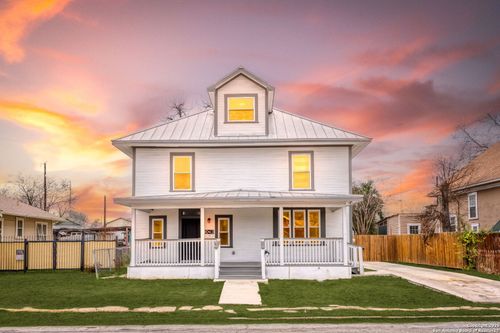 1043 Steves Ave, San Antonio, TX, 78210-4033 | Card Image