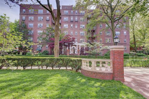 6c-77-34 113th St, Forest Hills, NY, 11375-7139 | Card Image