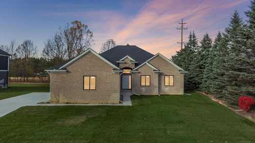 6519 Jamie Ln, Grand Blanc, MI, 48439-9663 | Card Image
