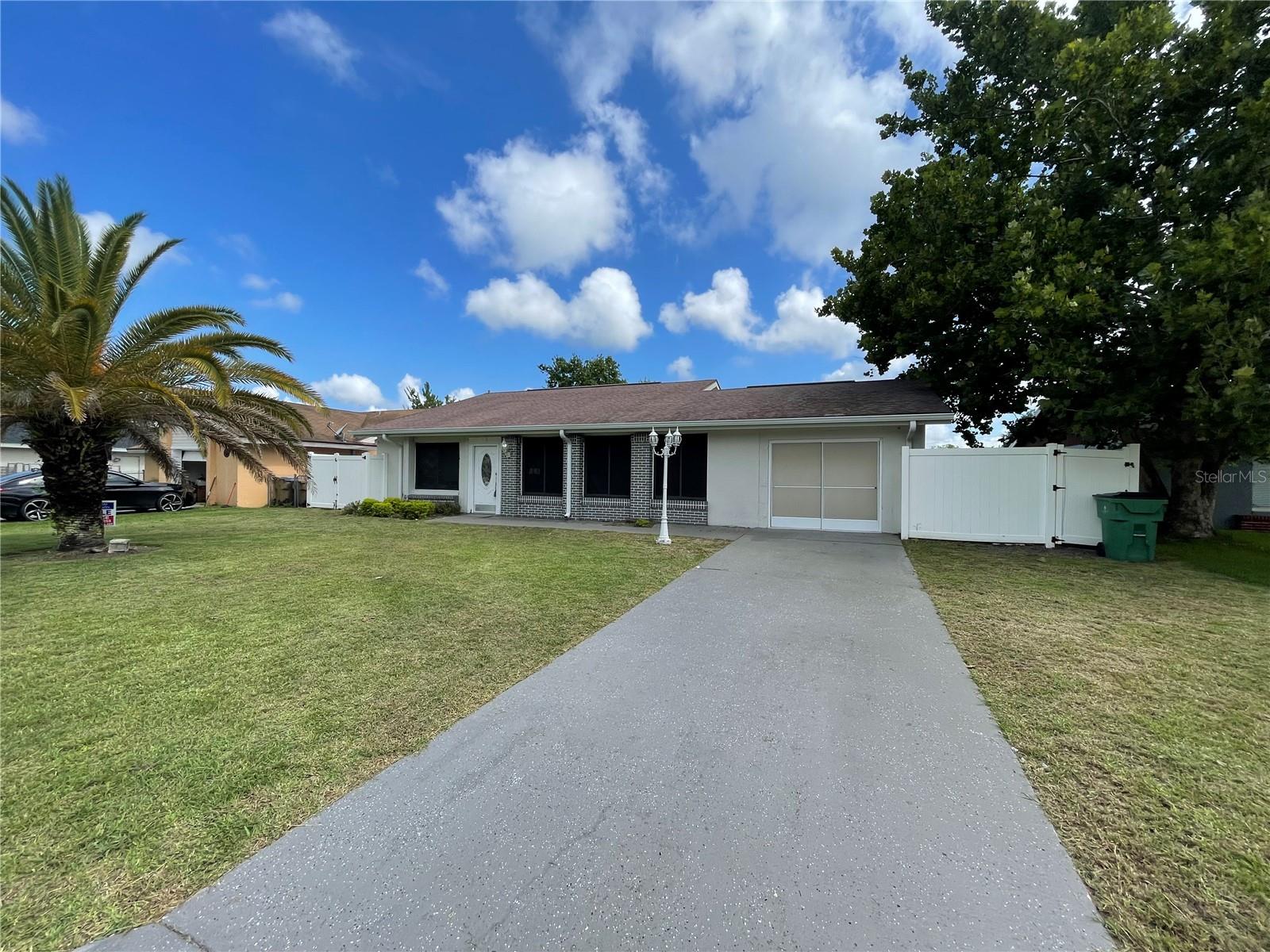 Flag Ln, Kissimmee, FL 34759