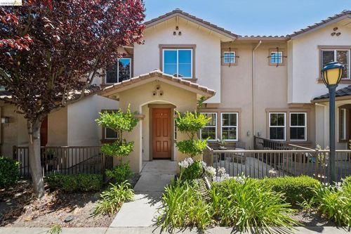 115 Carmel St, San Pablo, CA, 94806-5055 | Card Image