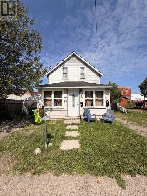 23 Blucher St, Sault Ste. Marie, ON, P6A2V5 | Card Image