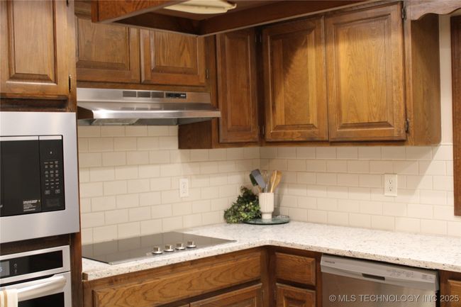 3 - 2806 E 84 Th St, Condo with 3 bedrooms, 3 bathrooms and null parking in Tulsa OK | Image 8
