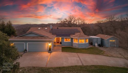 10428 Riffle Box Rd, Rough and Ready, CA, 95975-9747 | Card Image