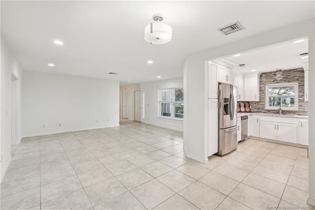 338 Winnachee Dr, House other with 2 bedrooms, 2 bathrooms and null parking in Stuart FL | Image 5