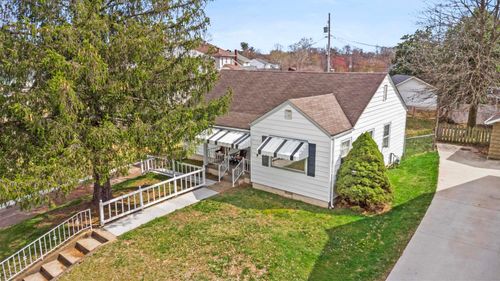 2202 Crest Street, Ashland, KY, 41101 | Card Image