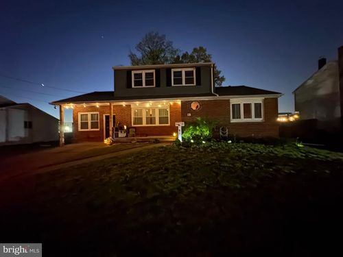40 Woodlane Dr, Blackwood, NJ, 08012-4507 | Card Image