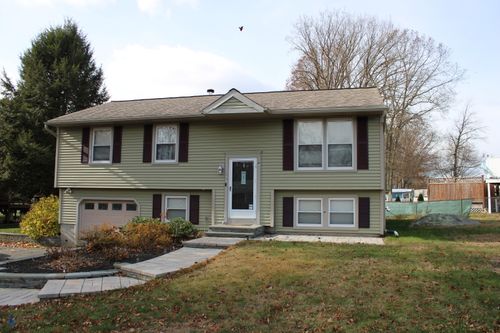 58 Carriage Dr, Naugatuck, CT, 06770-5229 | Card Image