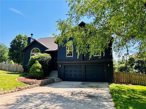 14503 Shamrock Way, Smithville, MO, 64089-8285 | Card Image