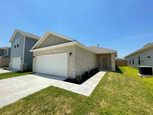 25572 Northpark Lake Dr, Porter, TX, 77365-7417 | Card Image