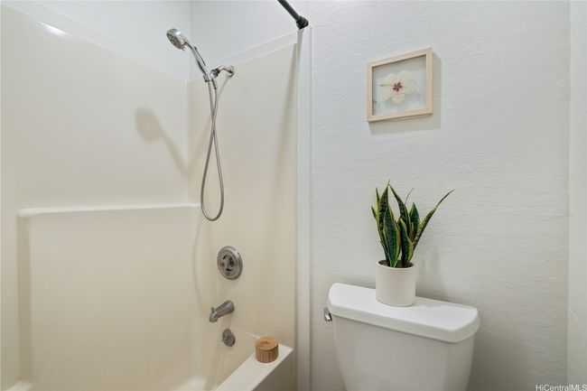 APT-65 - 92-956 Makakilo Dr, Condo with 4 bedrooms, 2 bathrooms and 2 parking in Kapolei HI | Image 13
