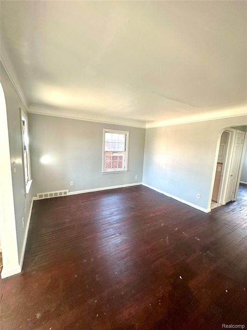 13112 Canonbury St, Detroit, MI, 48205-3241 | Card Image