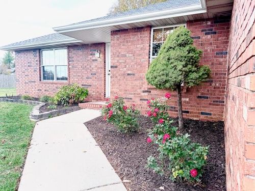 1819 N 25th St, Ozark, MO, 65721-9665 | Card Image