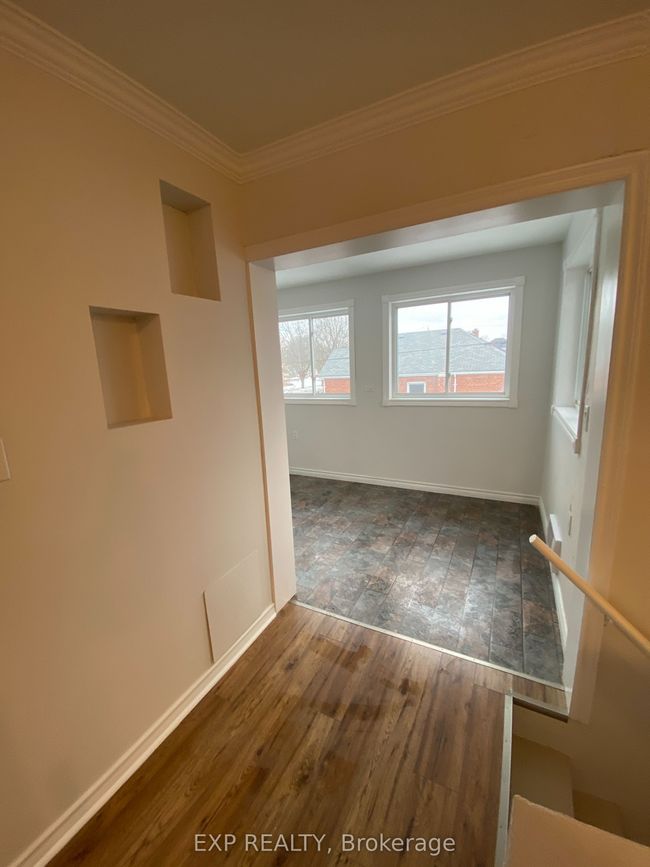612 Romaine St, House other with 10 bedrooms, 5 bathrooms and 4 parking in Peterborough ON | Image 14