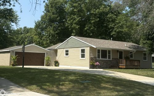 509 Lincoln Dr, Webster City, IA, 50595-1416 | Card Image