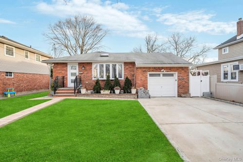 1810 N Jerusalem Road, Hempstead, NY, 11710 | Card Image