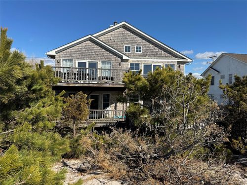 301 Lewis Walk, Cherry Grove, NY, 11782 | Card Image