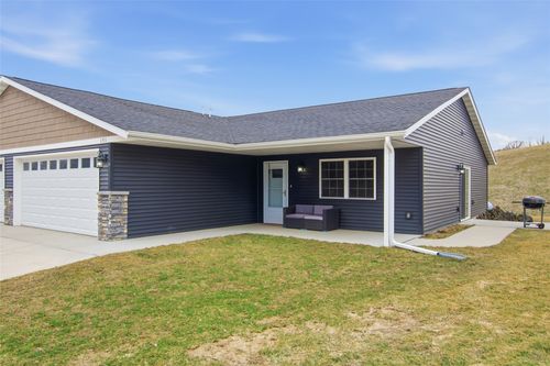 151 Fairview Ct, Menomonie, WI, 54751-2281 | Card Image