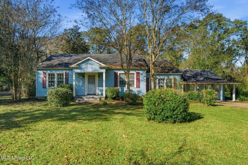 1413 N Jackson St, Brookhaven, MS, 39601-2018 | Card Image