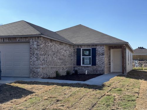 8096 Chesapeake Trl, Bauxite, AR, 72011-8604 | Card Image