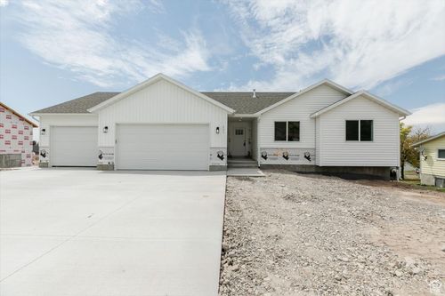 231 S 300 E, Richmond, UT, 84333-1626 | Card Image
