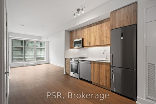 710-195 Deerfield Rd, Newmarket, ON, L3Y0G4 | Card Image