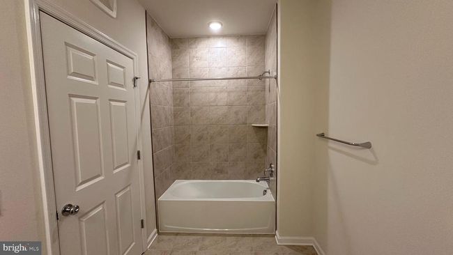 405 - 1 Culvert Dr, Condo with 2 bedrooms, 1 bathrooms and null parking in WEST WINDSOR NJ | Image 23