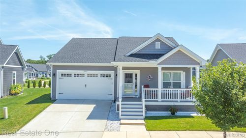 9265 Regency Blvd, Pinckney, MI, 48169-8055 | Card Image