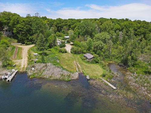 3115 Perch Point Dr, Delton, MI, 49046-7687 | Card Image