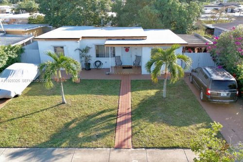 334 W 36th Ter, Hialeah, FL, 33012-4322 | Card Image