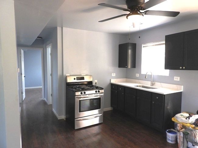 1 - 1601 11 Th St, Home with 3 bedrooms, 1 bathrooms and 2 parking in Waukegan IL | Image 6