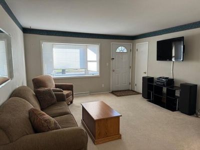 Living room with Bay Window | Image 3