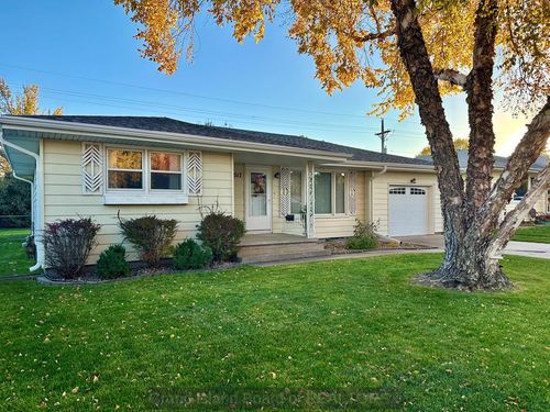 2517 W Phoenix Ave, Grand Island, NE, 68803-6216 | Card Image