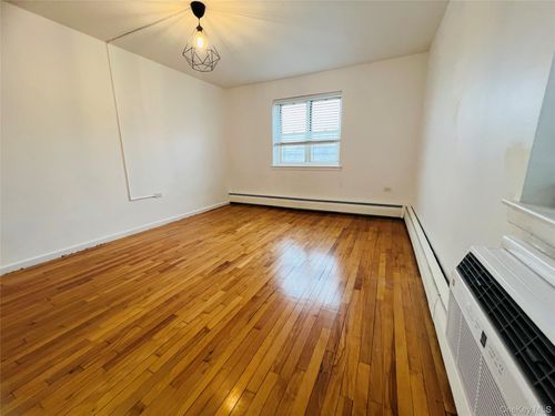 apt-5f-99-10 60th Ave, Corona, NY, 11368-4427 | Card Image