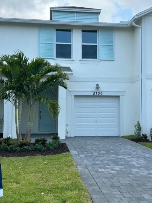5700 Se Edgewater Cir, Stuart, FL, 34997-3501 | Card Image