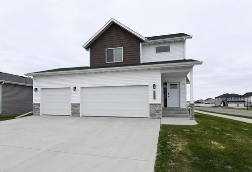 7301 26th St S, Fargo, ND, 58104-4632 | Card Image