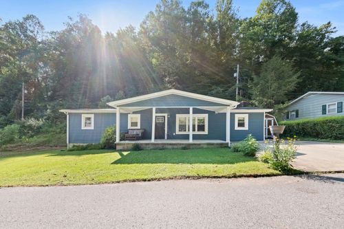 99 Woodland Est, Paintsville, KY, 41240-8604 | Card Image